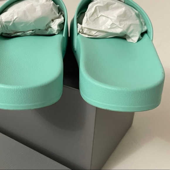 BALENCIAGA LOGO WOMEN POOL SLIDE MINT 42EU/12US - Picture 4 of 9